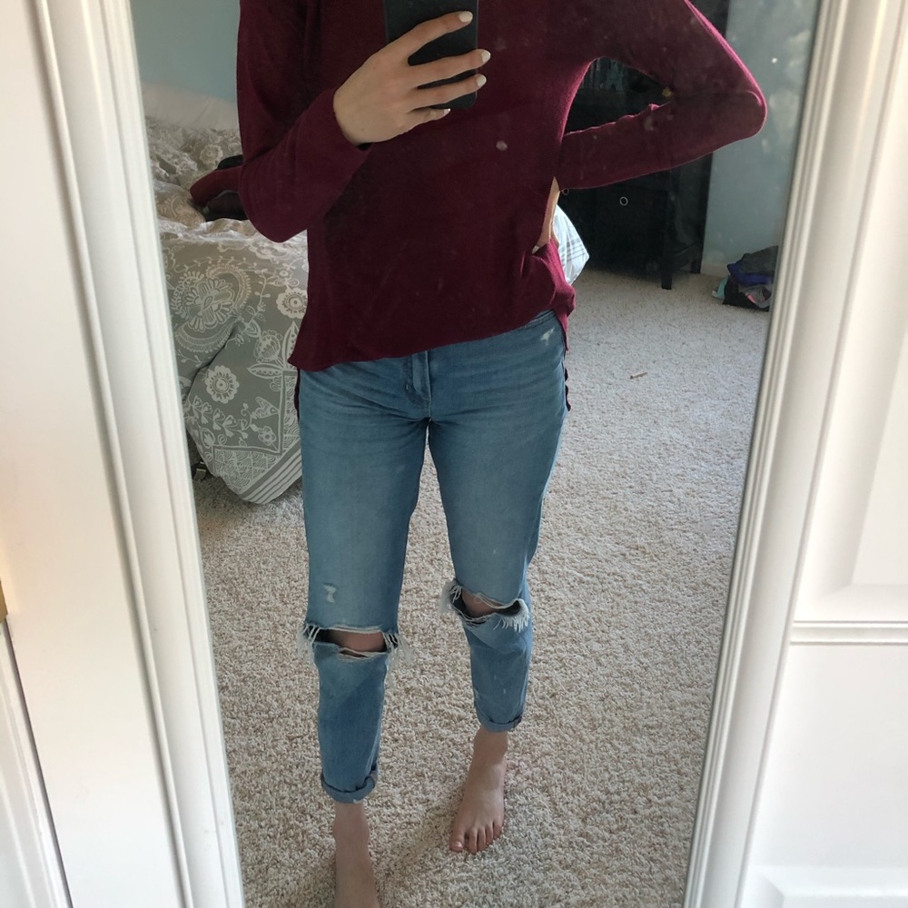 Size L Burgundy Maurice’s Thin Sweater.